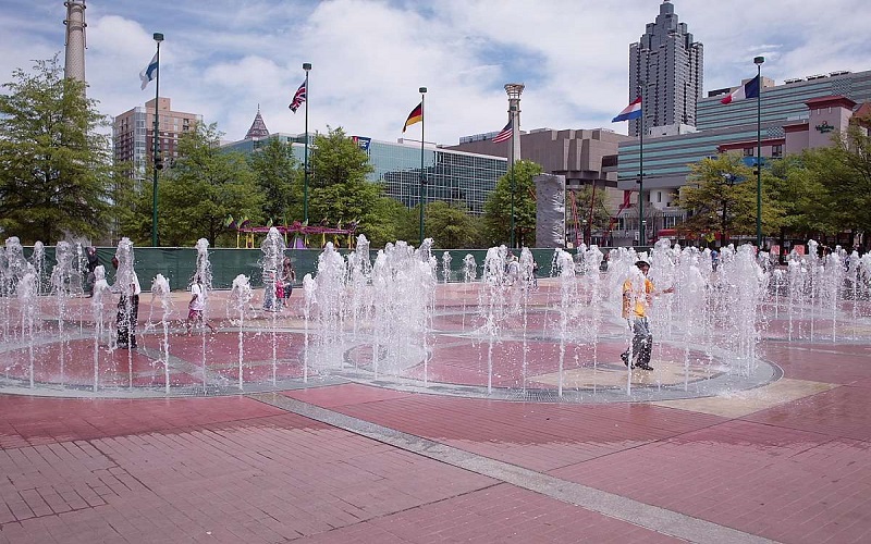 Dry-land-fountain-with-affinity