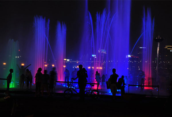 Electricity-Free Musical Fountains