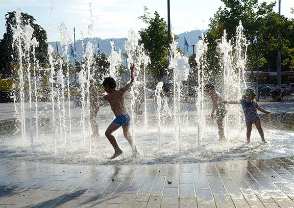 Floor Dry Deck Musical Water Fountain