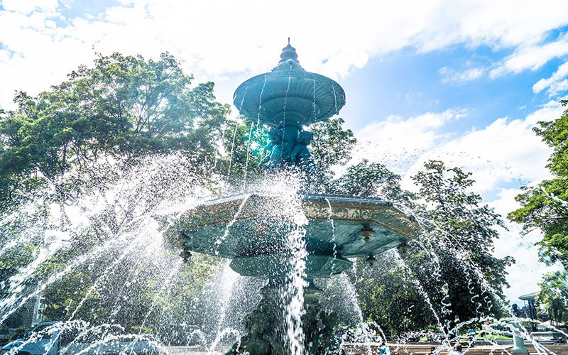 Fountain Can Moisten The Ambient Air And Reduce Dust