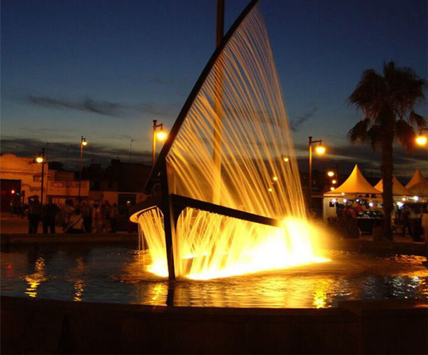 How does a musical fountain work