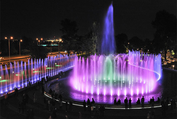 New Lake Spotlight LED Technology For Musical Fountain Lighting