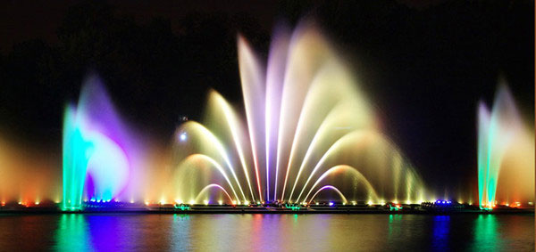 The musical fountain on Slavija starts working