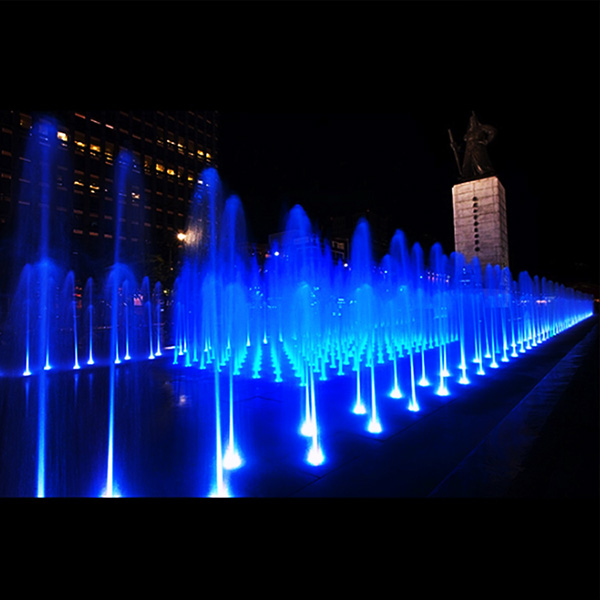 Dry Deck Fountain