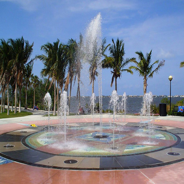 Dry Deck Fountain